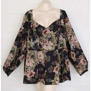 NWT Torrid 4X Black Floral Skulls Peplum Sweetheart Neckline Whimsygoth Top